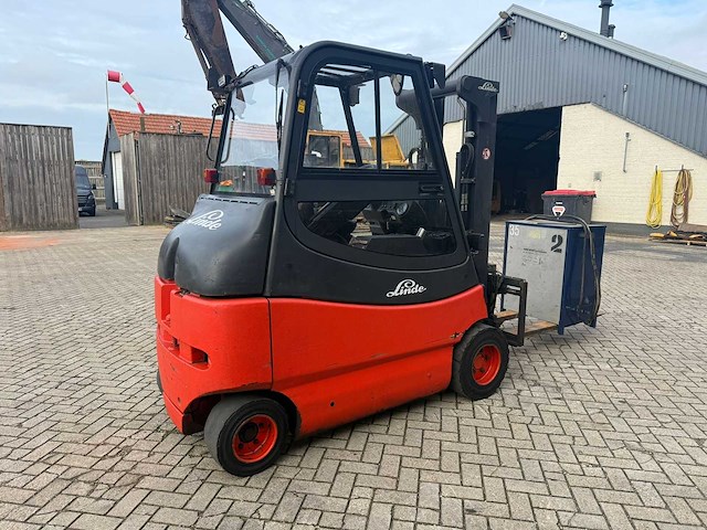 Linde - e30 - vorkheftruck - afbeelding 7 van  12