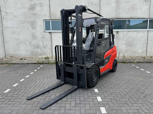 Linde - h-30-d-01 (1202) - forklift trucks - 2022 - afbeelding 1 van  9