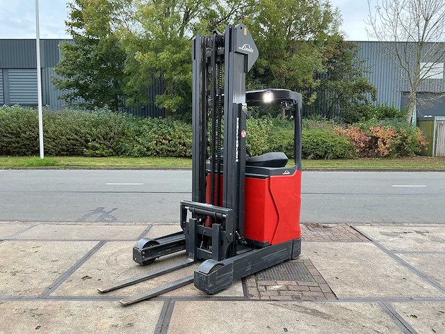 Linde - r16-01 - reach heftruck - 2015 - afbeelding 1 van  11