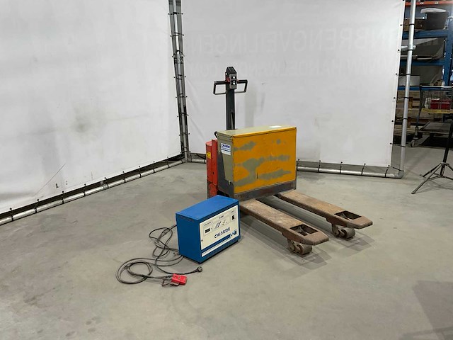 Linde - t30 - elektrische palletwagen - afbeelding 4 van  10