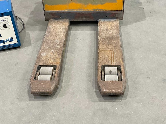 Linde - t30 - elektrische palletwagen - afbeelding 7 van  10