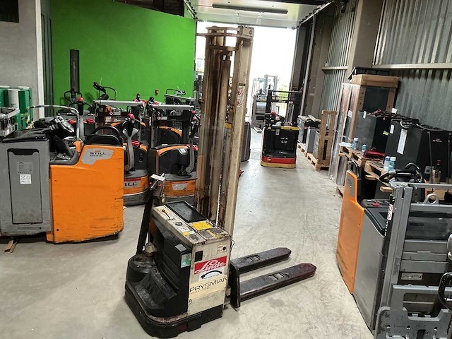 Linde - xg12 - stackers - 1987 - afbeelding 3 van  6