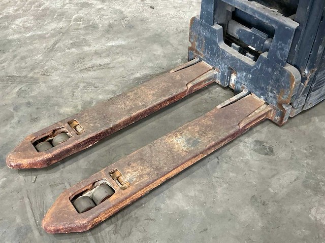 Linde d12 s stapelaar - afbeelding 8 van  10