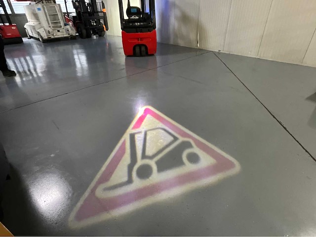 Linde e14-02 vorkheftruck triplex - 2020 - freelift - sideshift - 3969 uur - afbeelding 4 van  24