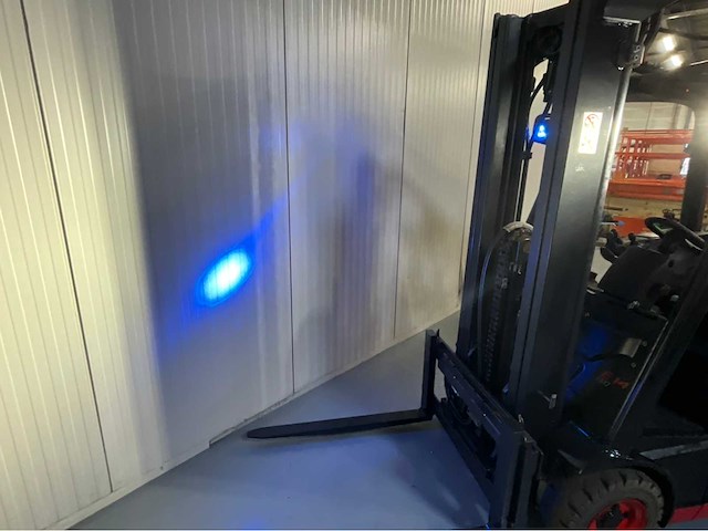 Linde e14-02 vorkheftruck triplex - 2020 - freelift - sideshift - 3969 uur - afbeelding 11 van  25