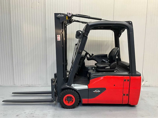 Linde e16-02 vorkheftruck - triplex - freelift - sideshift - 4361 uur- acculader - afbeelding 11 van  17