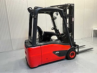 Linde e16-02 vorkheftruck - triplex - freelift - sideshift - 4361 uur- acculader - afbeelding 16 van  17