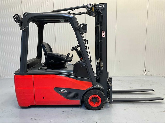 Linde e16-02 vorkheftruck - triplex - freelift - sideshift - 4361 uur- acculader - afbeelding 17 van  17