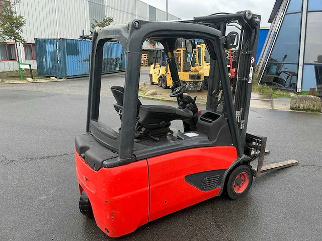 Linde e16 vorkheftruck elektrisch - afbeelding 6 van  12