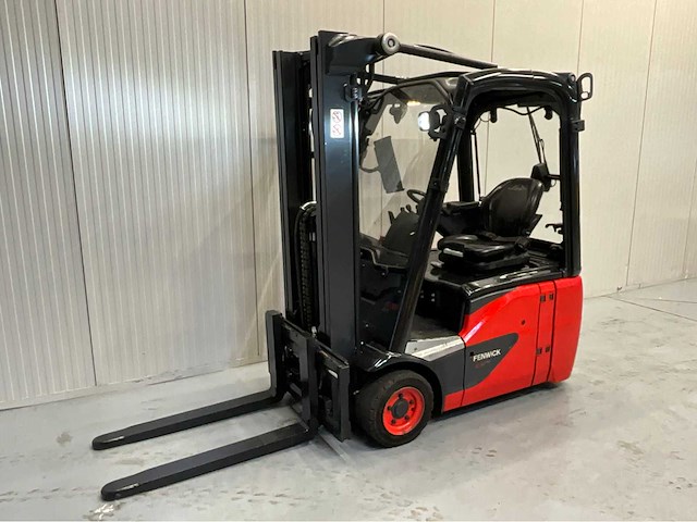 Linde e16c-02 - vorkheftruck - triplex - freelift - sideshift - 2019 - 5714 uur - afbeelding 1 van  2