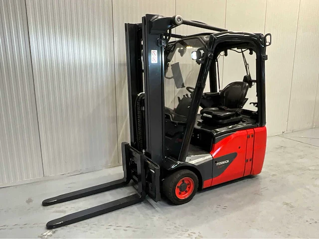 Linde e16c-02 - vorkheftruck - triplex - freelift - sideshift - 2019 - 5714 uur - afbeelding 1 van  19