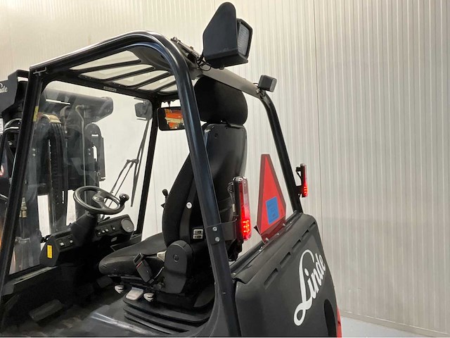 Linde e20-02 - vorkheftruck - vorkensteller - sideshift - freelift- acculader- bluespot achter - afbeelding 5 van  16