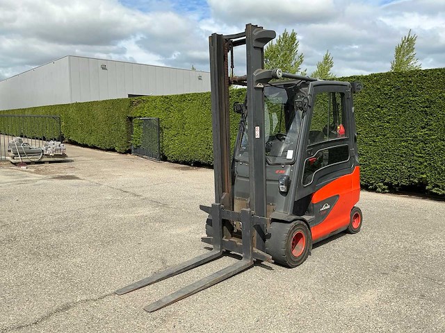 Linde e35 vorkheftruck - afbeelding 1 van  23