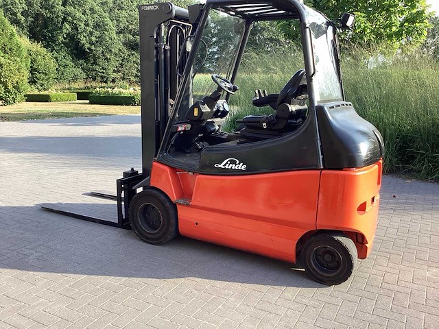 Linde / fenwick - 2011 - e30-03/600 - vorkheftruck - afbeelding 38 van  39
