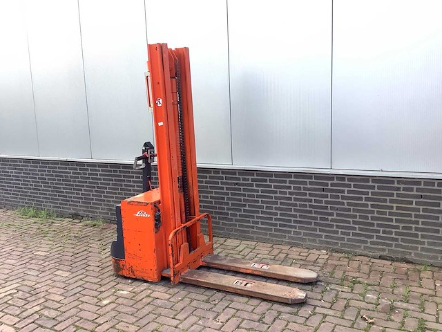Linde l 12 stapelaar - afbeelding 1 van  9