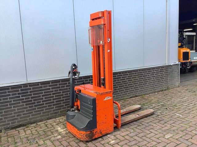 Linde l 12 stapelaar - afbeelding 3 van  9