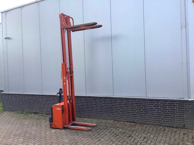 Linde l 12 stapelaar - afbeelding 4 van  9