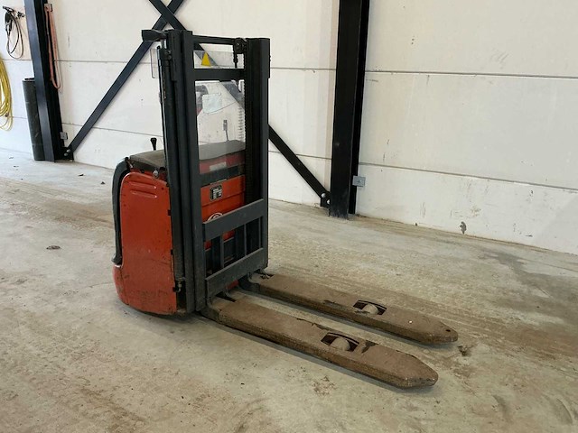 Linde l12 elecktrische hoogstapelaar - afbeelding 13 van  15