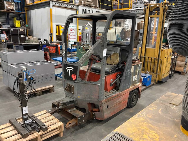 Linde p 100 z industriële trekker - afbeelding 1 van  8