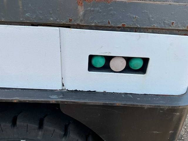 Linde p250 industriële trekker - afbeelding 2 van  17