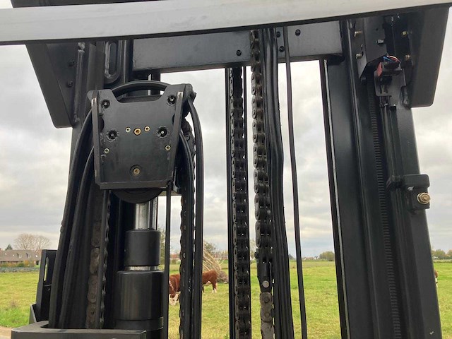 Linde r14-01 reach vorkheftruck 2014 - afbeelding 16 van  37