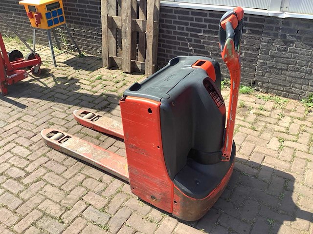 Linde t18 hand hydraulische palletwagen - afbeelding 1 van  4