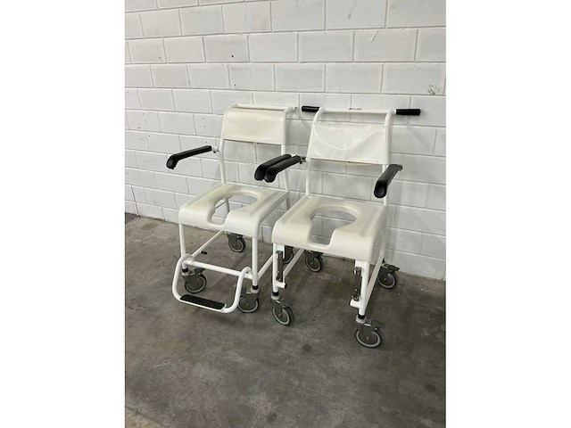 Linido handicare - verrijdbare douchestoel toiletstoel (2x) - afbeelding 2 van  7