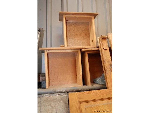 Linnenkast - afbeelding 2 van  3