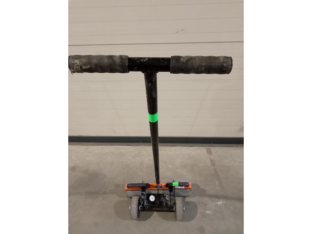 Linoleum roller, uzin utz / wolff, 2016 - afbeelding 2 van  3