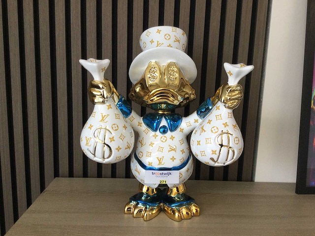 Lior 24 - dagobert duck - dagobert duck sculptuur - afbeelding 1 van  3