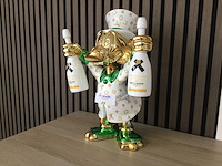 Lior 24 - dagobert duck - dagobert duck sculptuur - afbeelding 2 van  3