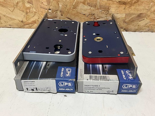 Lips cilinderslot en kastdeurslot (2x) - afbeelding 1 van  8
