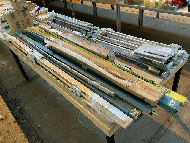 Lips en secustrip deurbeslag - afbeelding 1 van  6