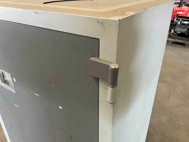 Lips kluis - afbeelding 3 van  5