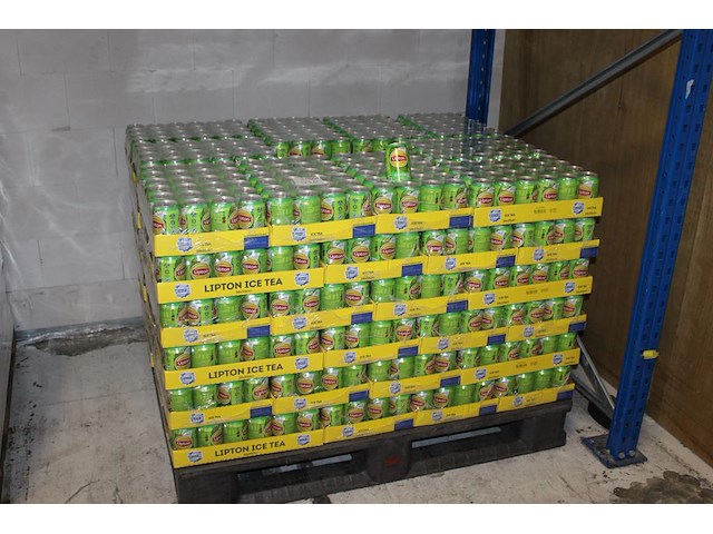 Lipton ice-tea green. 60 trays a 24 blikken 0,33l. totaal 1440 blikken. tht 8-2026. bod is inclusief 216 eu... - afbeelding 1 van  2