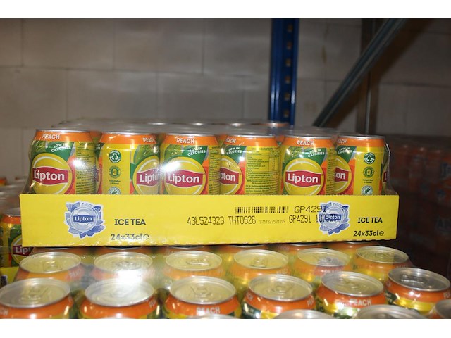 Lipton ice-tea peach. 102 trays a 24 blikken 0,33l. totaal 2248 blikken. tht 9-2026. bod is inclusief 367,2... - afbeelding 3 van  3