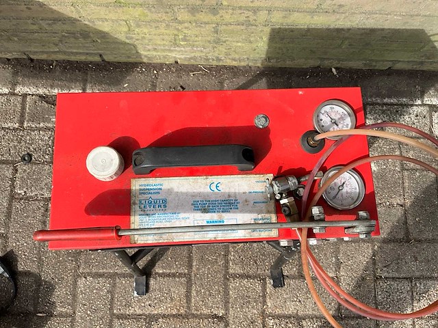 Liquid levers suspension pomp o.a. mg - afbeelding 2 van  4