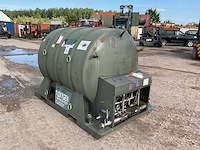 Liquid oxygen storage tank - afbeelding 1 van  6
