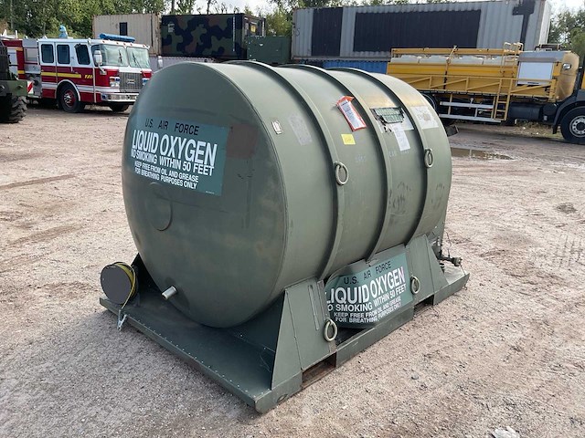 Liquid oxygen storage tank - afbeelding 2 van  6