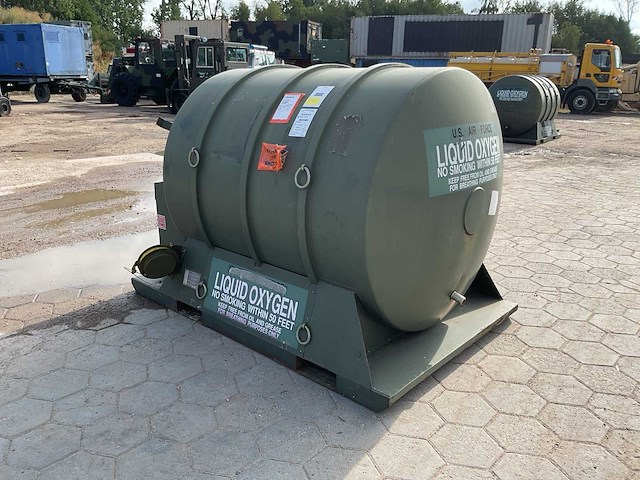 Liquid oxygen storage tank - afbeelding 3 van  6