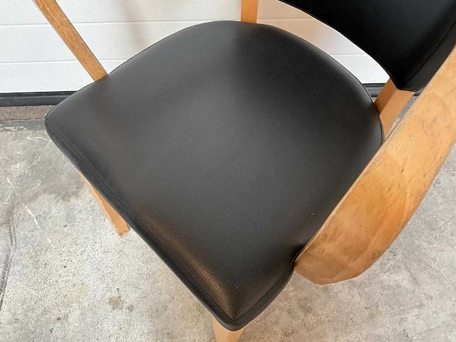Lisa - restaurantstoel met armeuningen (26x) - afbeelding 2 van  7