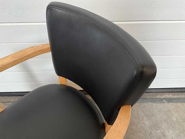 Lisa - restaurantstoel met armeuningen (26x) - afbeelding 3 van  7