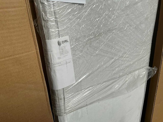 Lisa compact mat zwart radiator - afbeelding 3 van  3