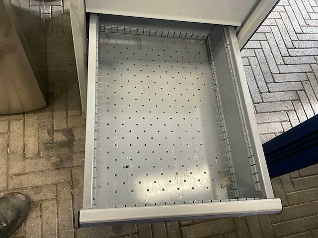 Lista - werkplaatsmeubilair - afbeelding 4 van  5