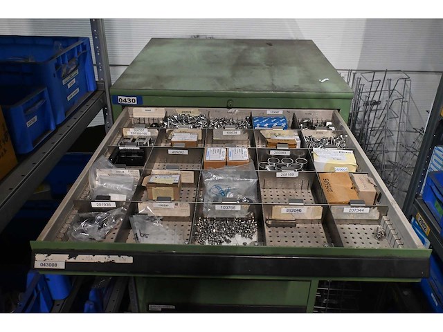 Lista 8-delige ladenkast met o.a. rvs bevestigingsmaterialen - afbeelding 2 van  9