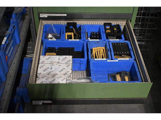 Lista 8-delige ladenkast met o.a. rvs bevestigingsmaterialen - afbeelding 9 van  9
