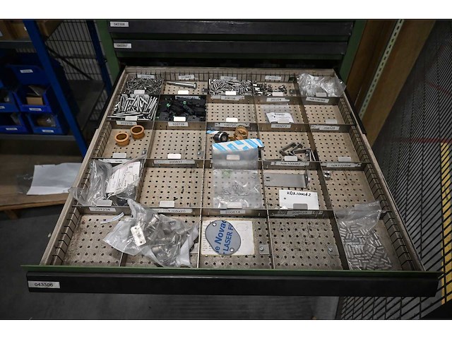 Lista 9-delige ladenkast met o.a. skf lagers, rvs bevestigingsmaterialen en festo materialen - afbeelding 5 van  10