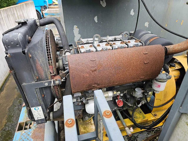 Lister - lister-petter spuit - vrachtwagen onderdeel spuit - afbeelding 3 van  12