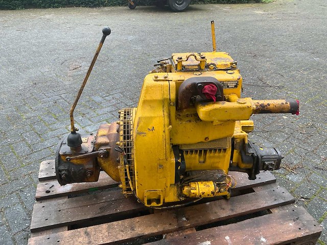 Lister 2 cilinder dieselmotor - afbeelding 4 van  8