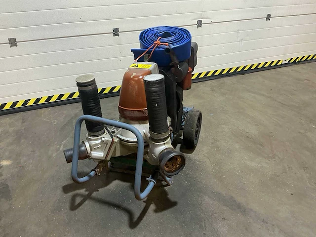 Lister-petter membraan waterpomp - afbeelding 4 van  7